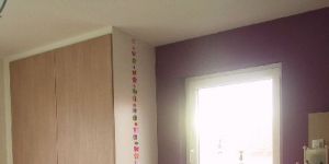 Kinderzimmer Bank.JPG